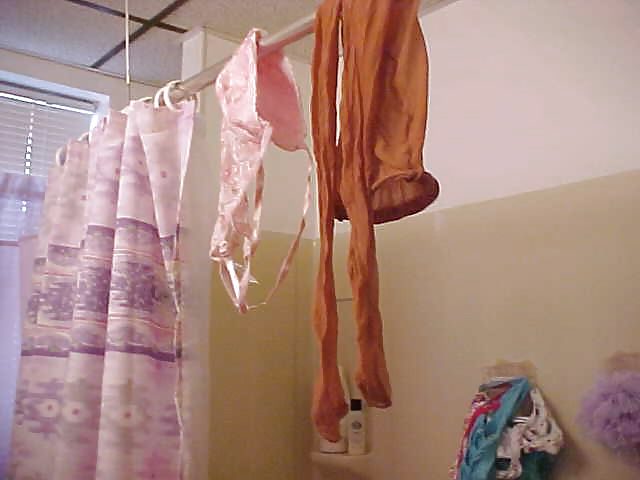 Nylons meiner Tante bei ihr zu hause...   #22309022