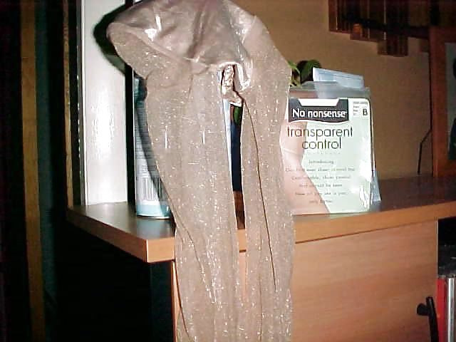 Nylons meiner Tante bei ihr zu hause...   #22309040