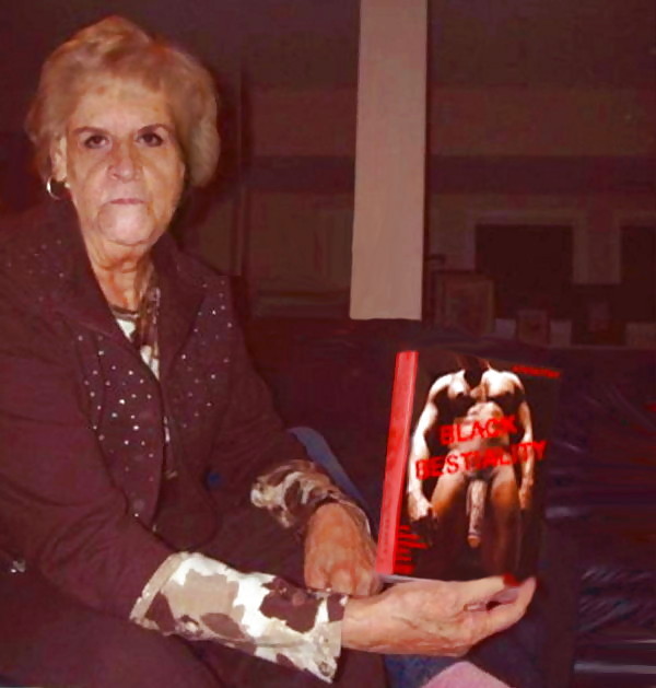 Mi tía abuela y su película favorita
 #9715926