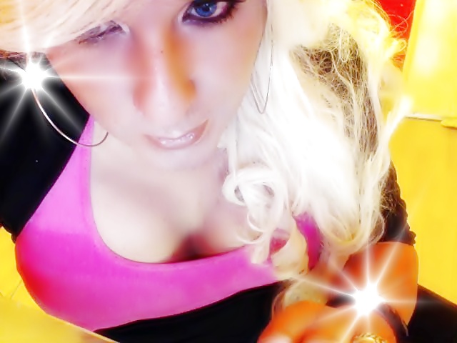 Veronik love
 #18864127