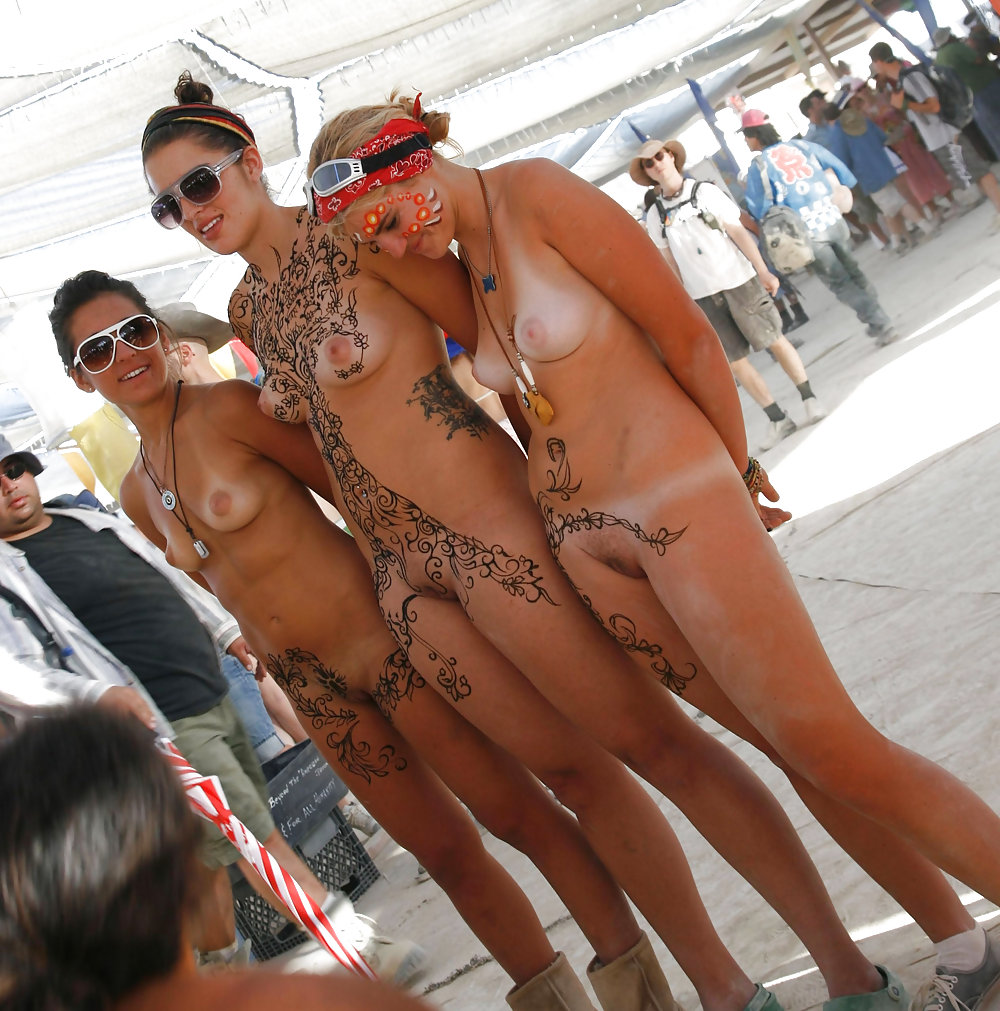 Naked in public 2 #16537996