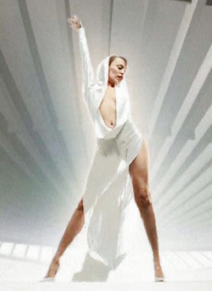 Kylie minogue - piedi, gambe e altro
 #12334283