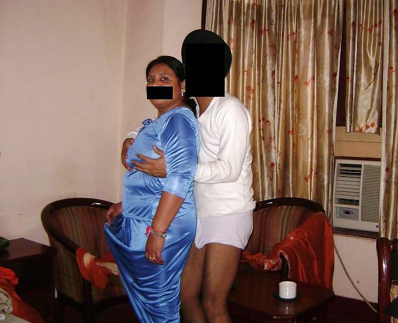 Indian Aunty 8 #16890776