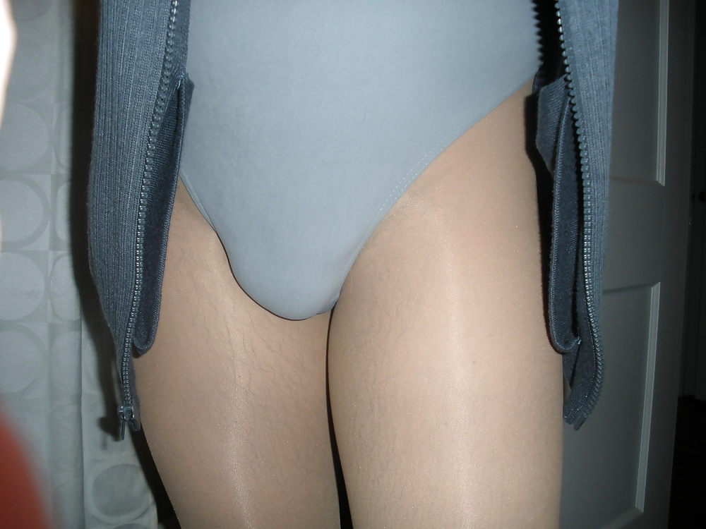 Me encantan los bodys y leotardos con pantimedias #14737674
