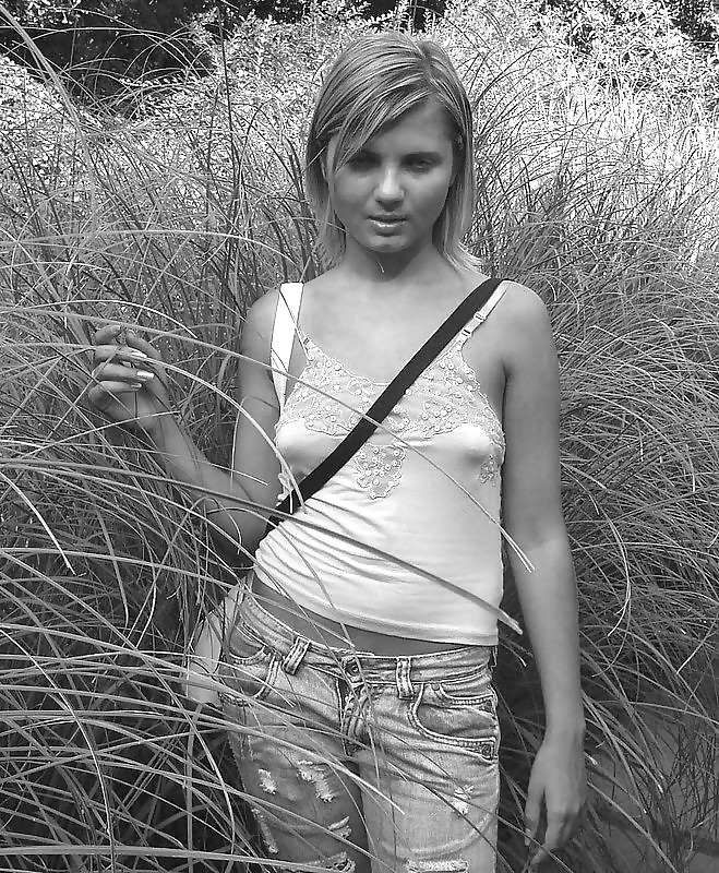 Monochrome pokies por troc
 #11642611