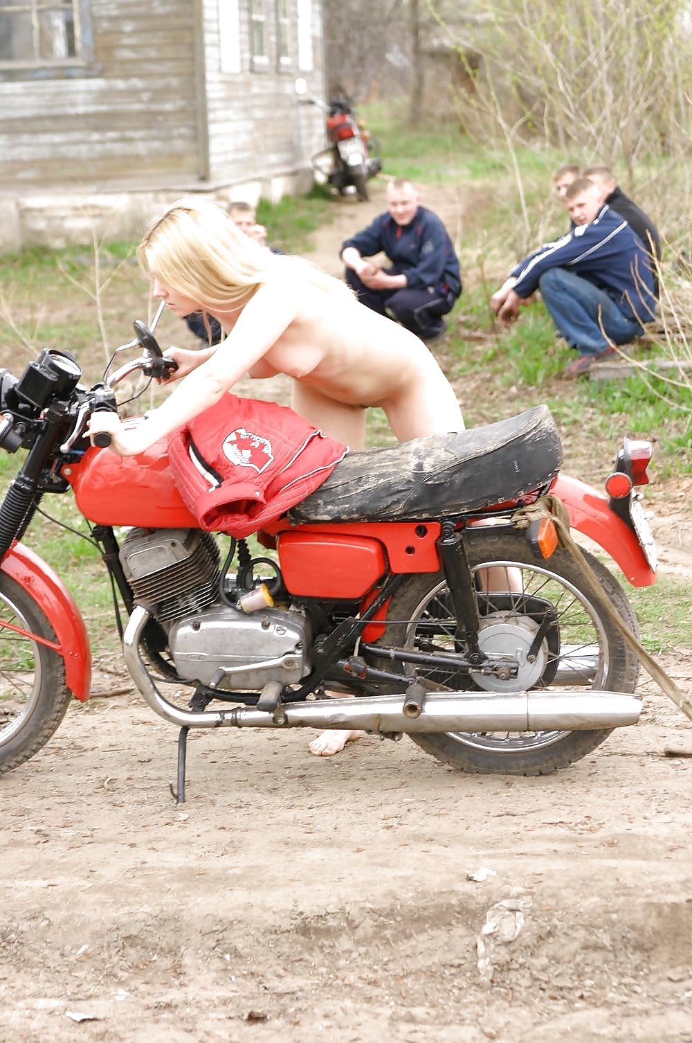 Anna Nackt Mit Motorrad #1942058