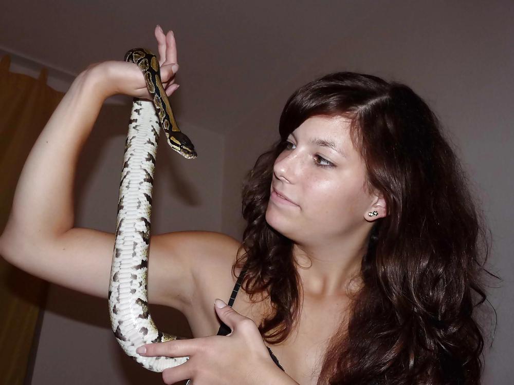 SNAKE BEAUTY #9869304