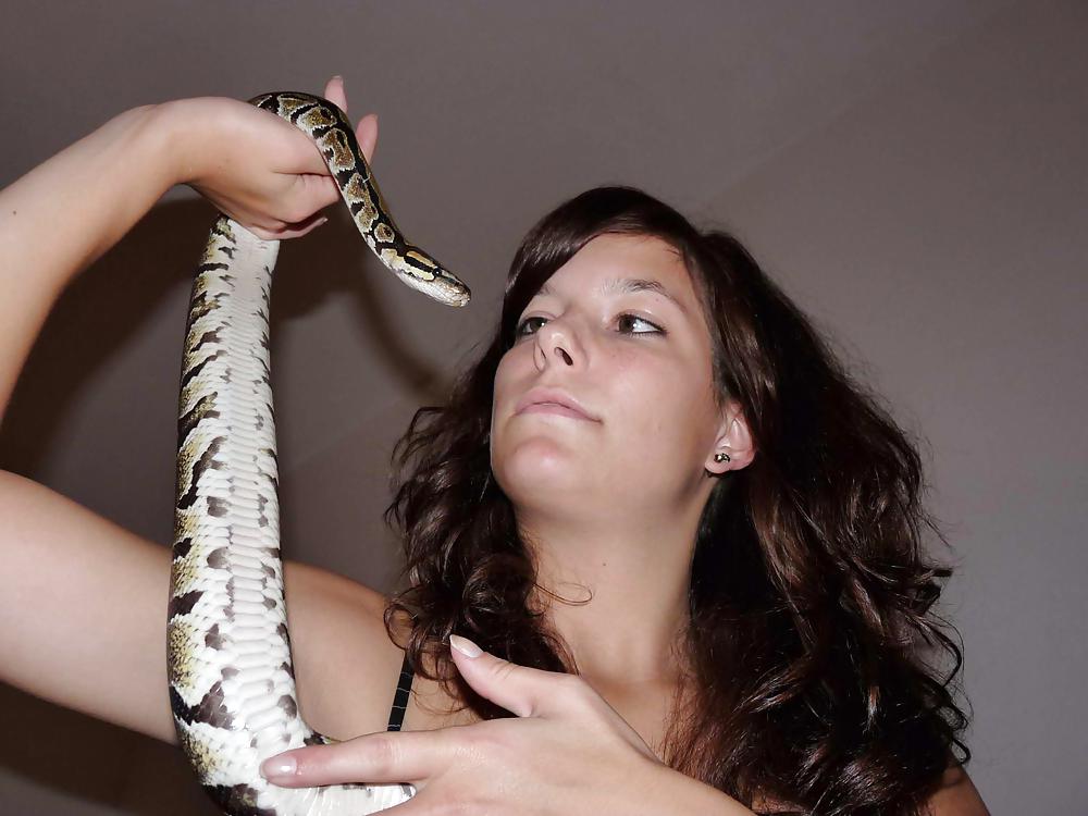 SNAKE BEAUTY #9869330