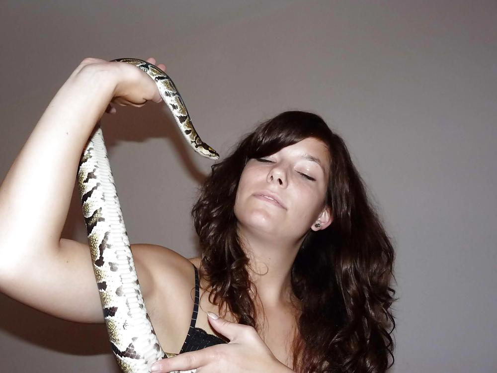 SNAKE BEAUTY #9869378