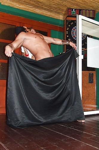 Frauen Und Gladiator Männlichen Stripper (echte Party-cfnm) #22670566