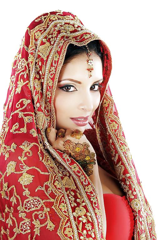 Pakistani Bride Model (SPECIAL THANKYOU 4RM MASERATI) #11342713