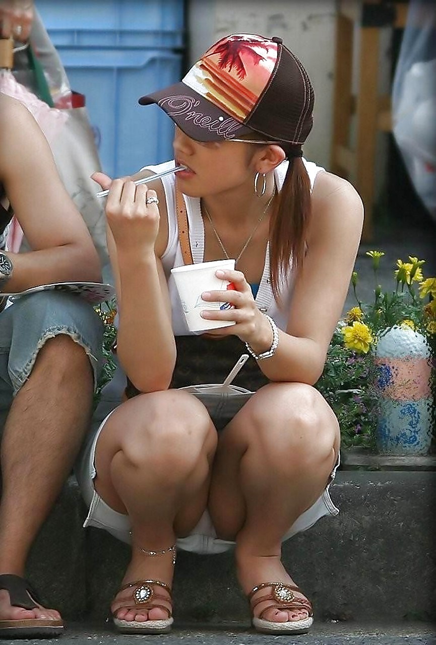 Amateur Upskirt Erotica 5 By twistedworlds #11250461