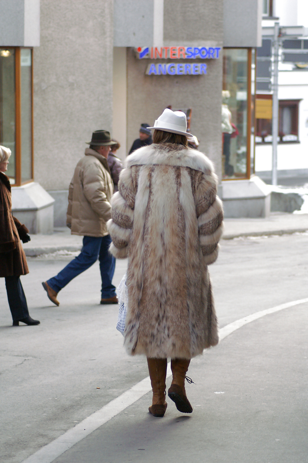 Street fur #20683499