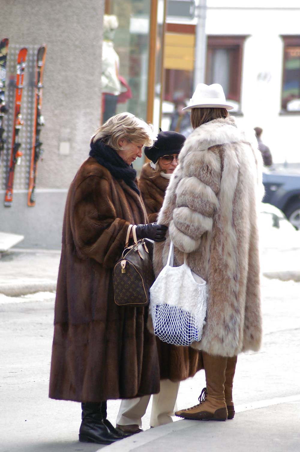 Street fur #20684069