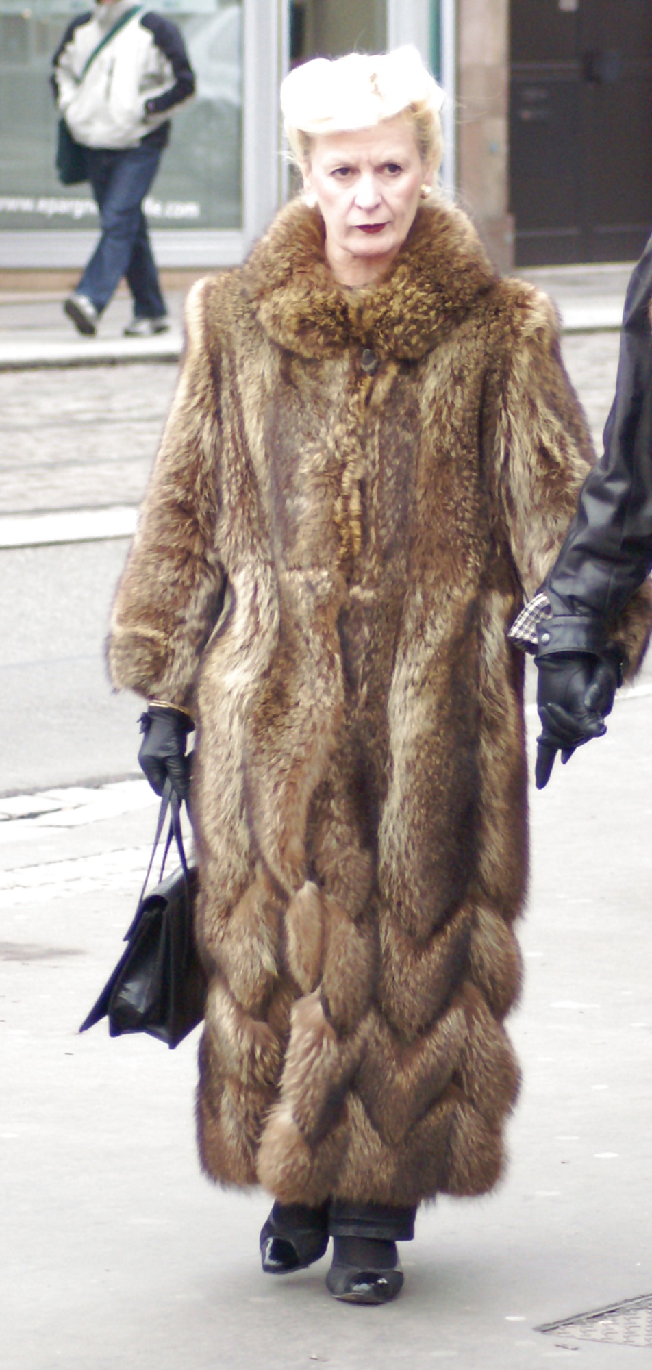 Street fur #20684767