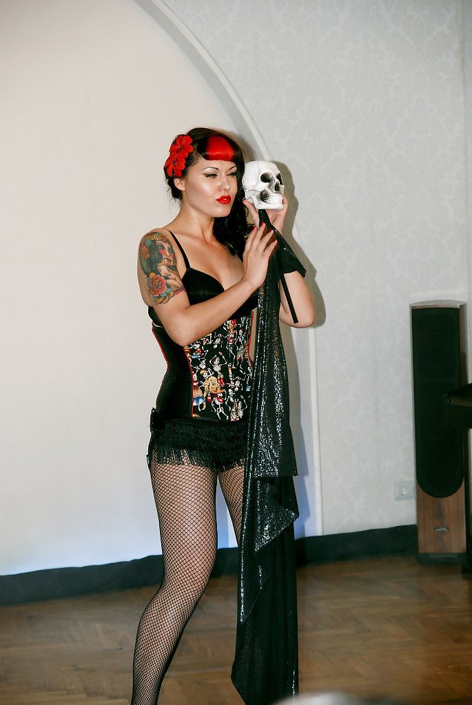 Fraulein zombina
 #16575677