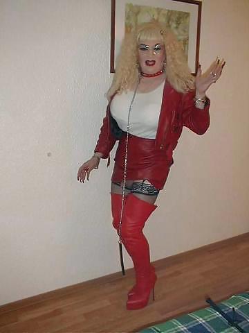 Frau Isabelle #17893958