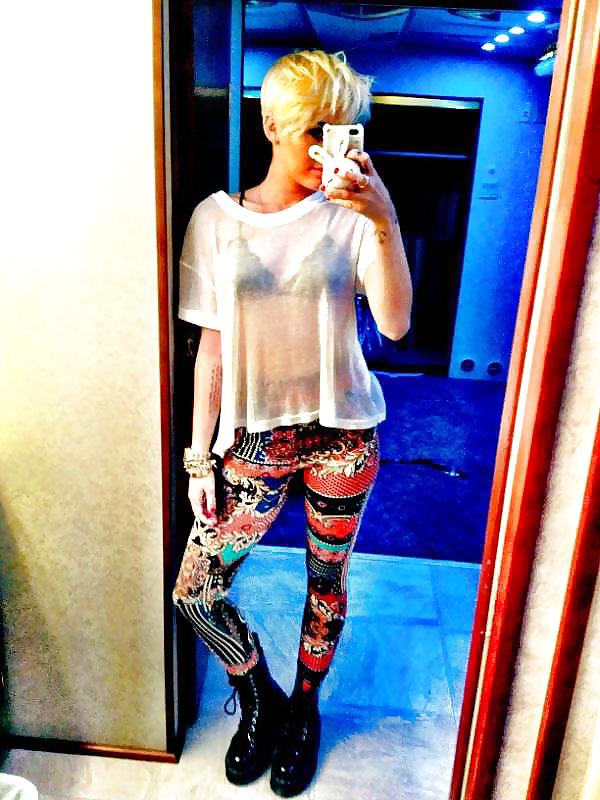 Miley Cyrus  enjoying jerking over Miley :) #16519274