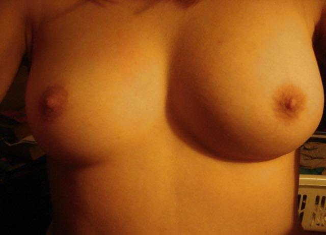 Amateur brunette with big tits (Elvisa Aljukic) #19894387