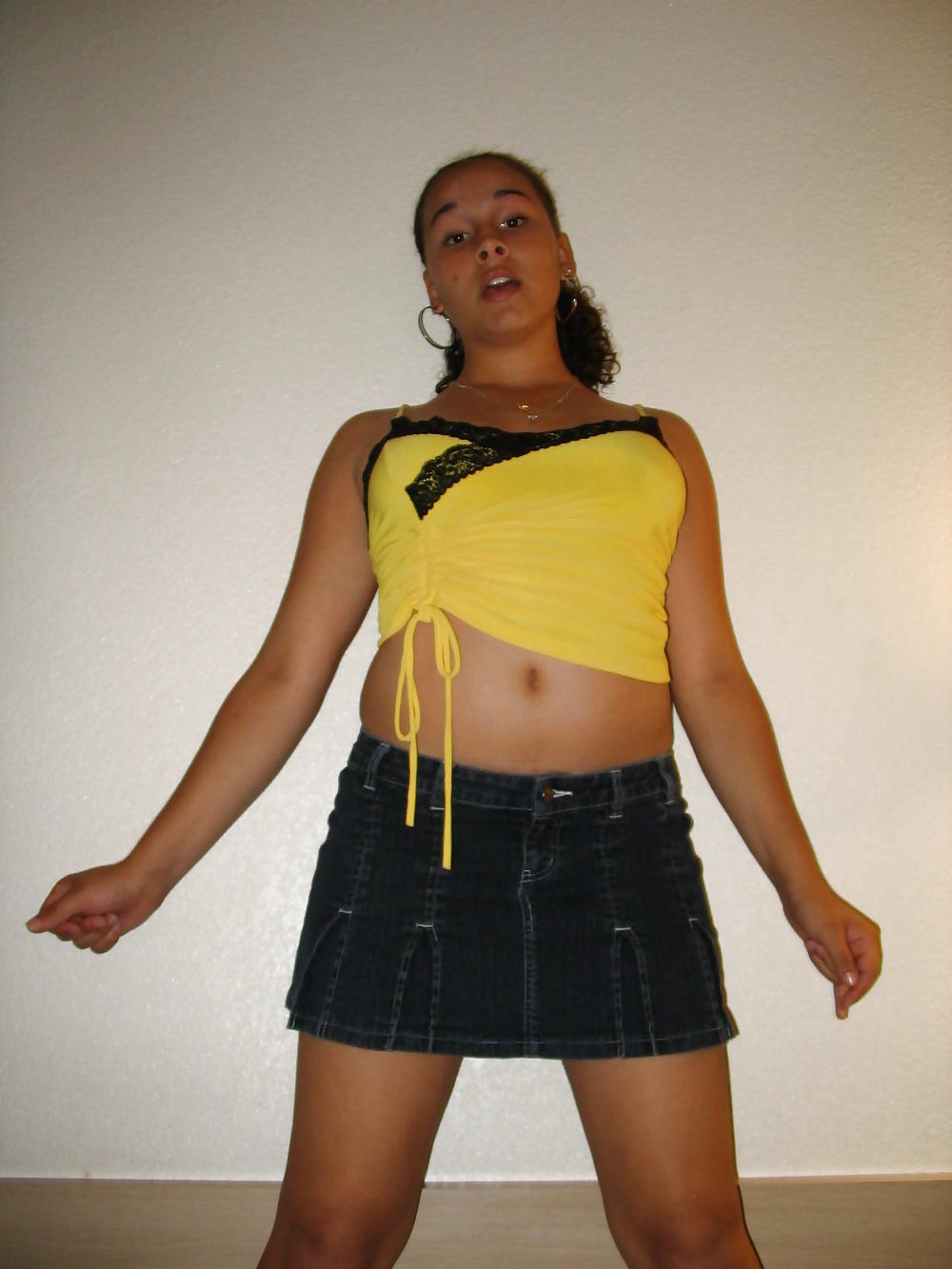 FANTASTIC BREEYANA - Jeans and yellow Skirt #2197056
