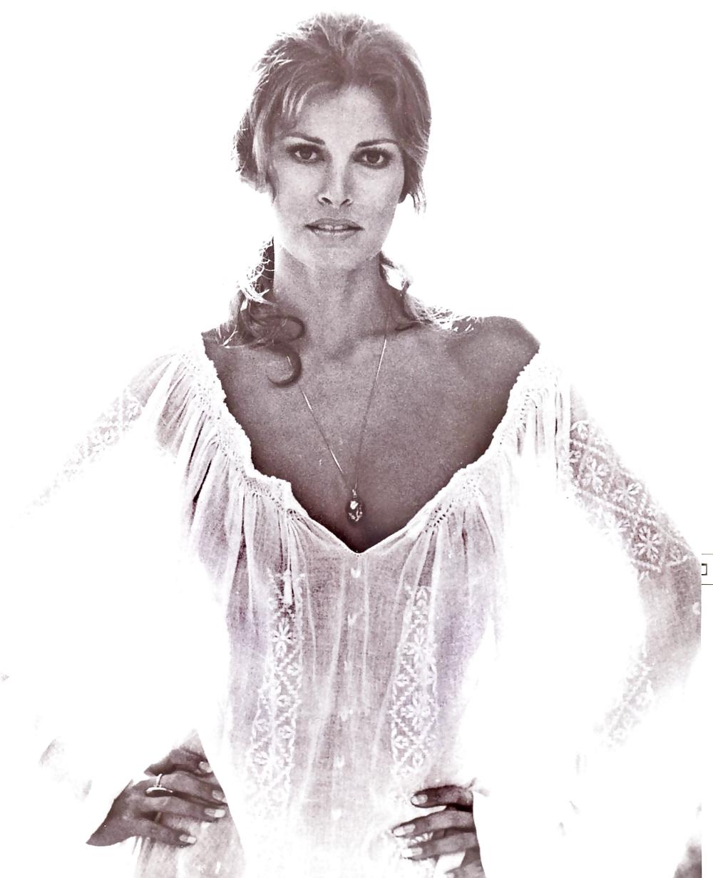 Raquel Welch #11757233