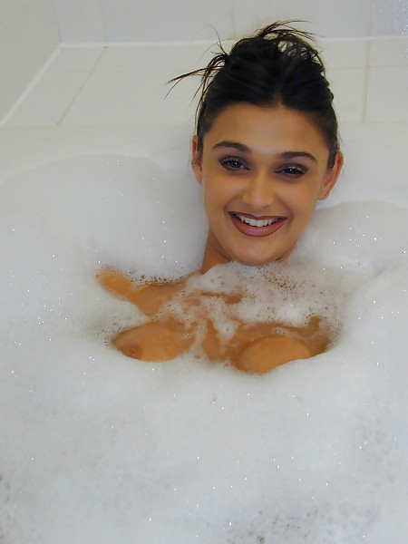 Kavitha sidhu bath #11587989