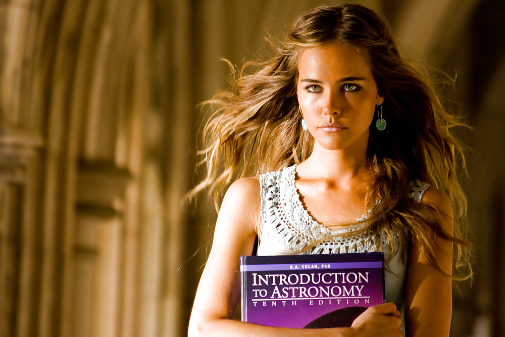 Isabel lucas
 #19851768