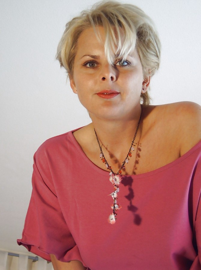 UK M I L F ASHLEY FROM WEYMOUTH  #9709378