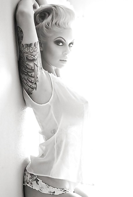 Even MORE tattooed chicks 2 - Punk - emo - BD71 #4269332