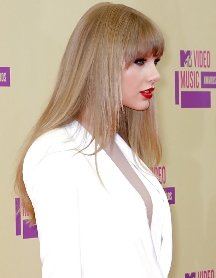 La caliente taylor swift
 #14194917