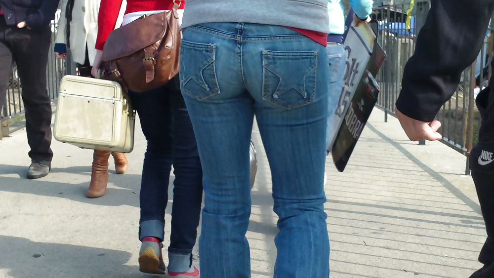 Teens ass & butt in tight star jeans  #6694728