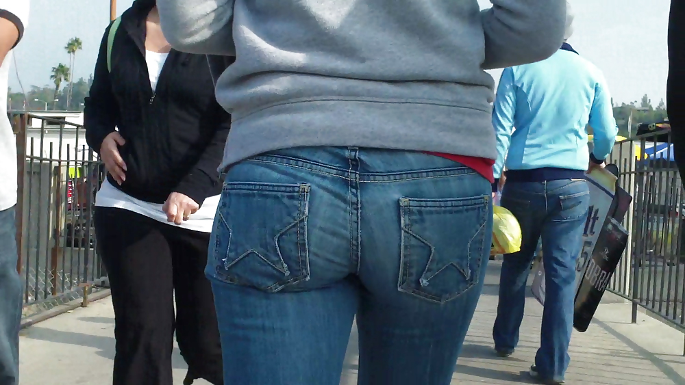 Teens ass & butt in tight star jeans  #6694888