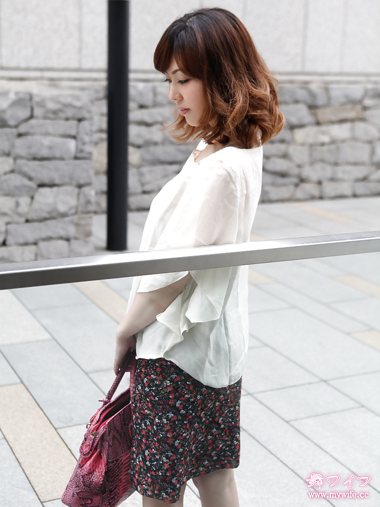 花岡なみえ 32歳
 #18649350