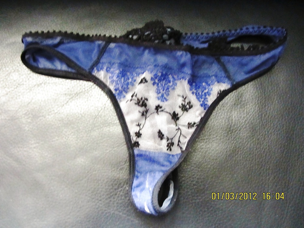 妻のパンツ
 #12542619