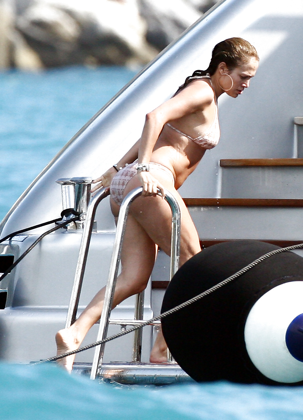 Jennifer Lopez En Bikini Au Yacht En Italie #2030798