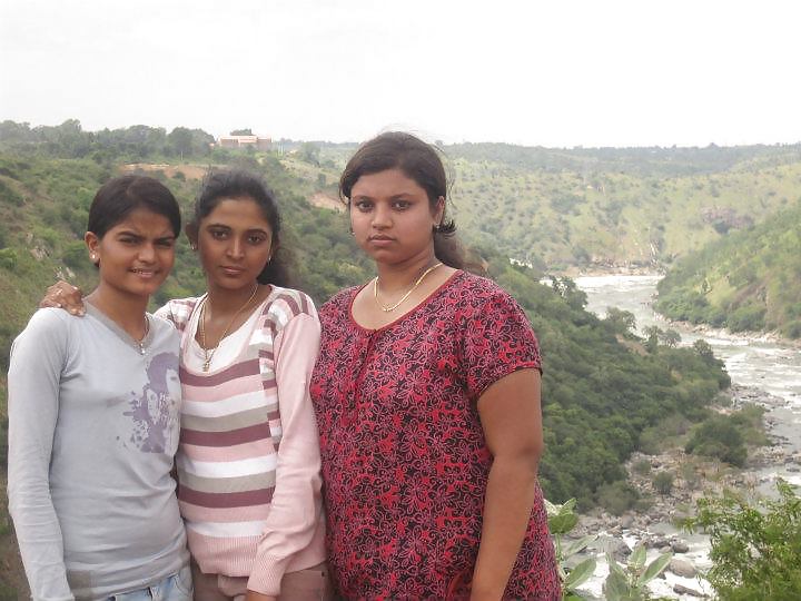 Busty heena and her friends.. #12276111