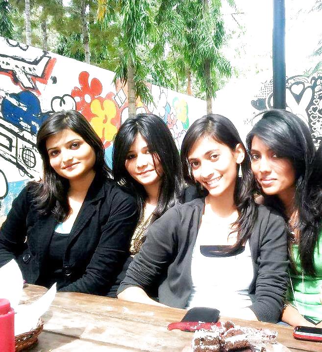 Busty heena and her friends.. #12276139