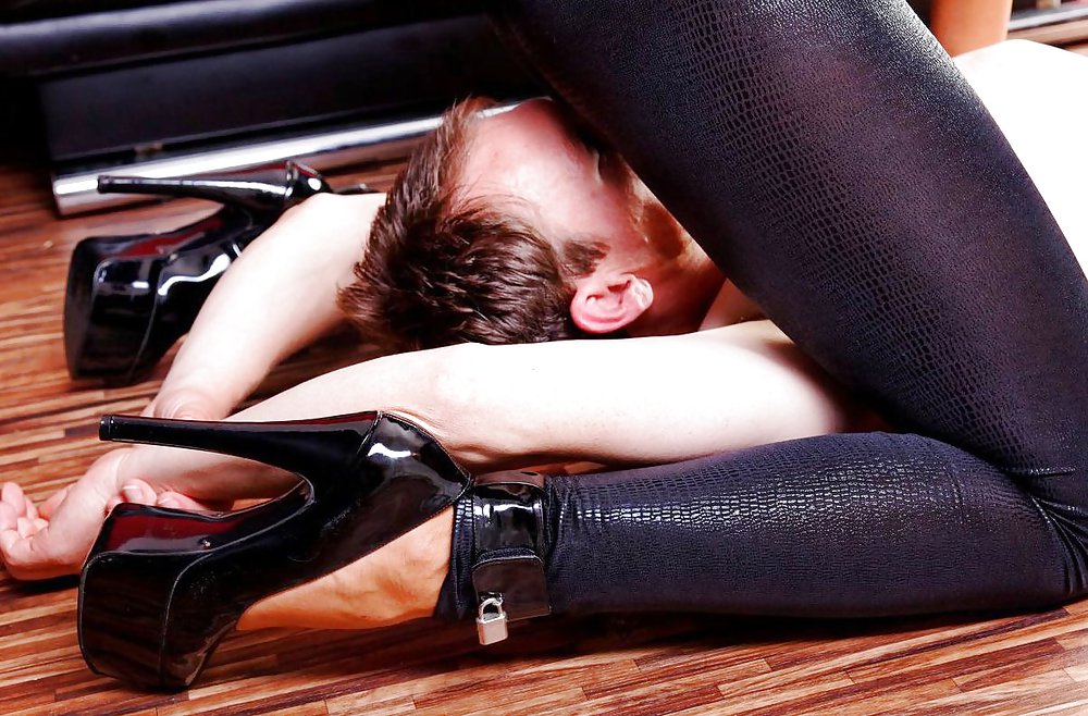 44 fetiches
 #13667693