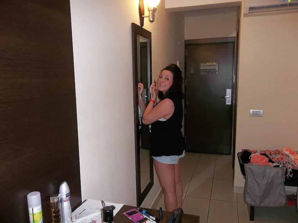 Facebook girl:yve
 #18454101