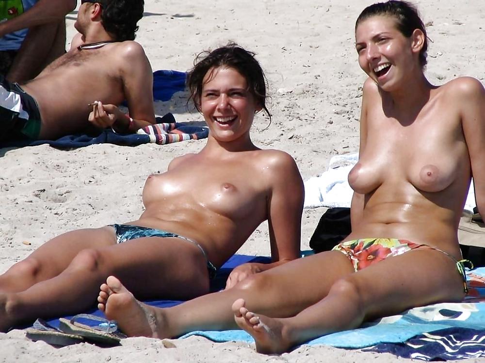 Chicas de la playa 5.
 #1105014