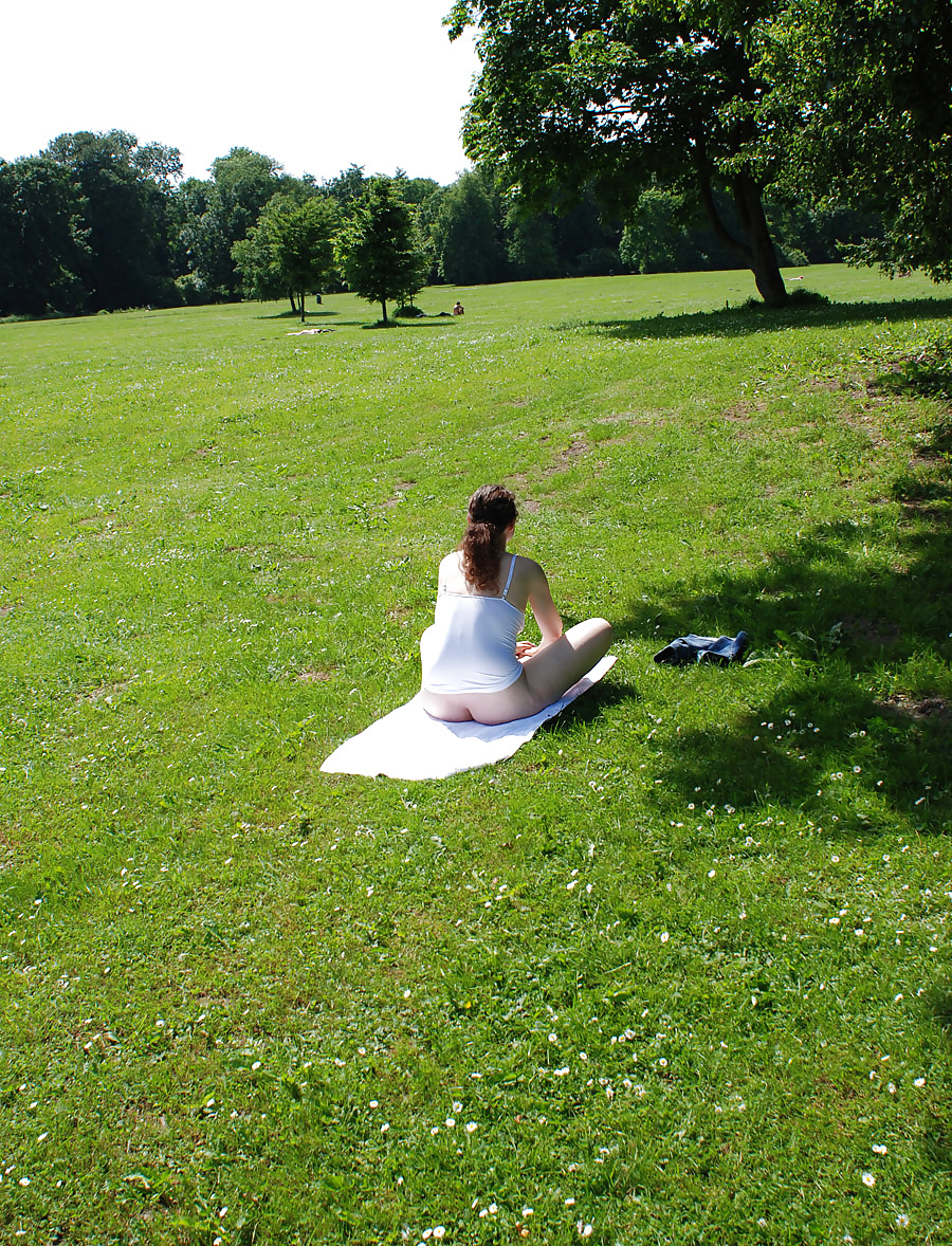 Zeigefreudig im park , stuzzicando al parco pubblico
 #645212