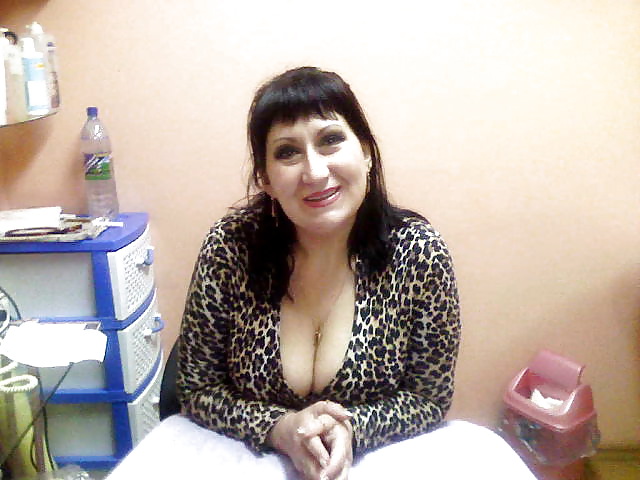 Mature women horny legs and boobs!