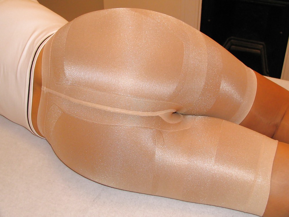 UK Newbie  Girdle Milf #9331495