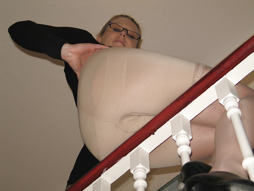UK Newbie  Girdle Milf #9331621