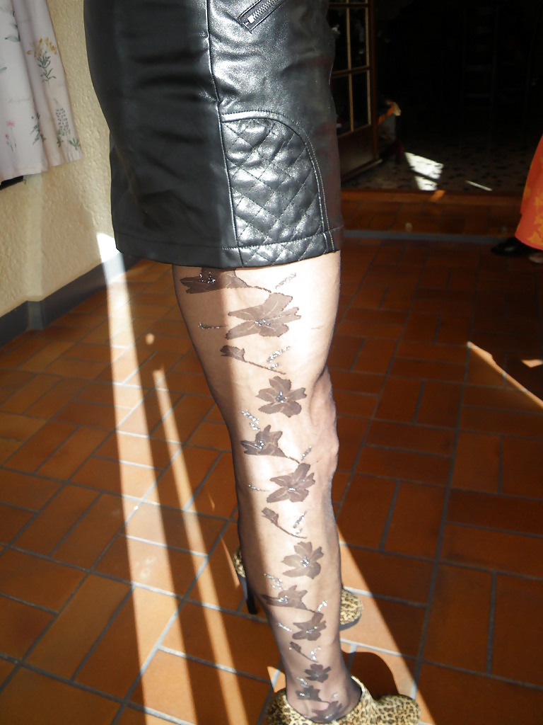 Falda negra
 #16195924