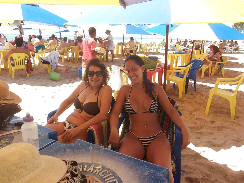Heiße Brasilianische Mädchen Im Bikini N4 #13580345