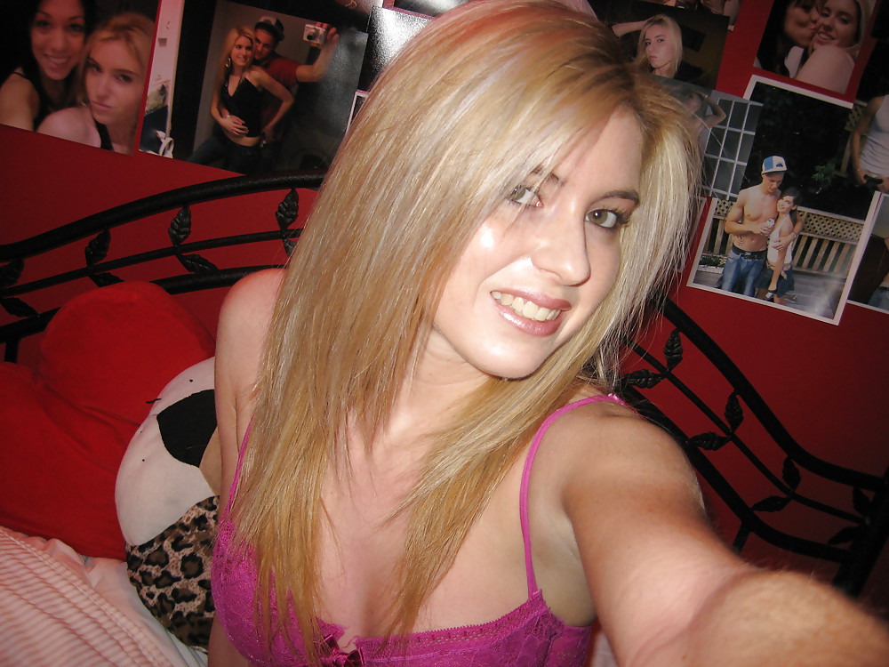 Non-Porn-Blonde #20013403