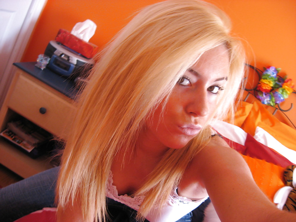 Non-Porn-Blonde #20013629