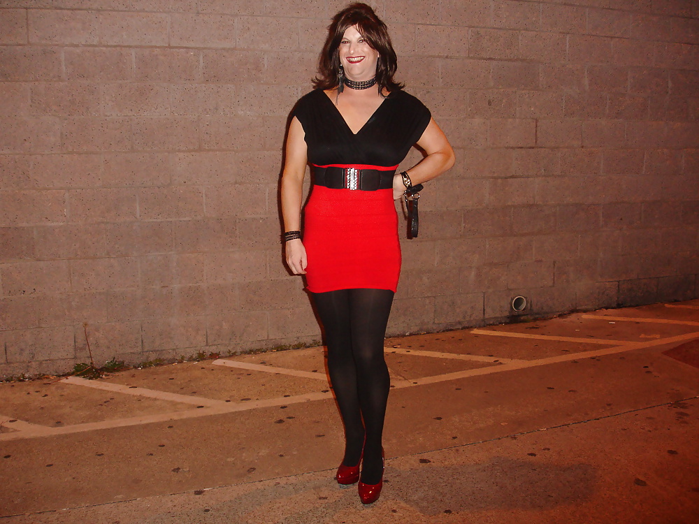 赤と黒のドレス
 #10060275