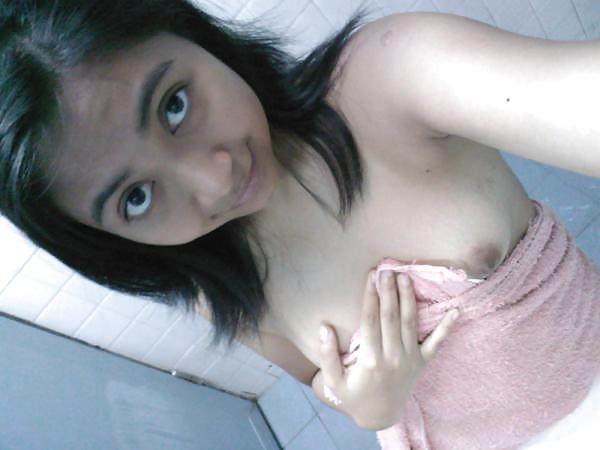 INDONESIA MODEL XII #10031256